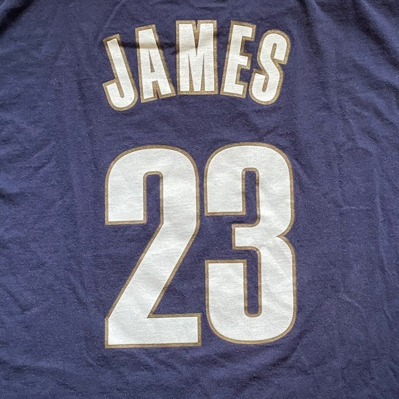 Lebron James Cavs T-Shirt Adult 2XL Cleveland #23 Cavaliers Majestic Blue - Picture 5 of 5